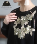 レディース 大人 上品 ビジューと花刺繍のプルオーバー